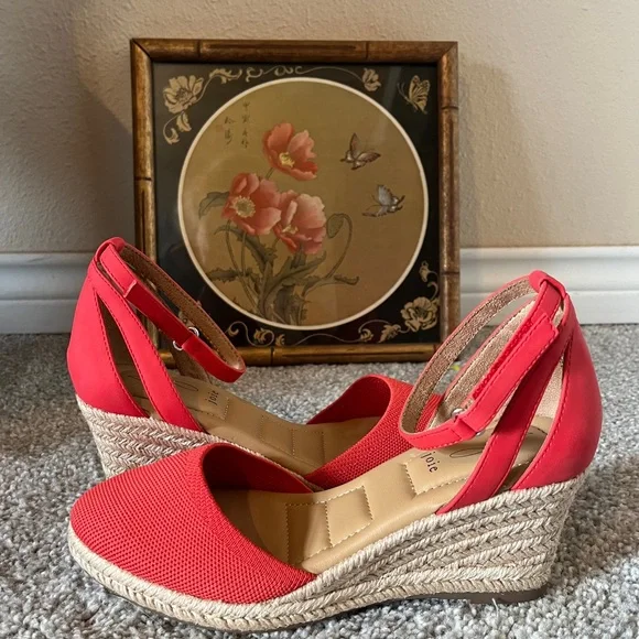 Joie "Sloan" Espadrille Ankle Strap Wedgie Shoes NWOT Size 7M - Picture 3 of 7